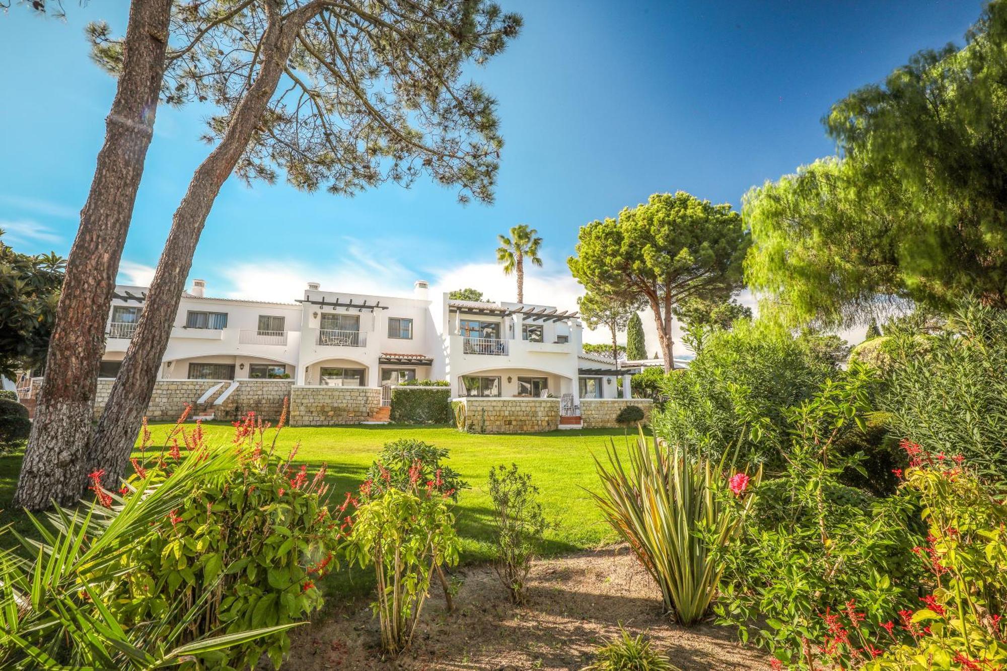 Four Seasons Country Club Hotel Quinta do Lago Bagian luar foto