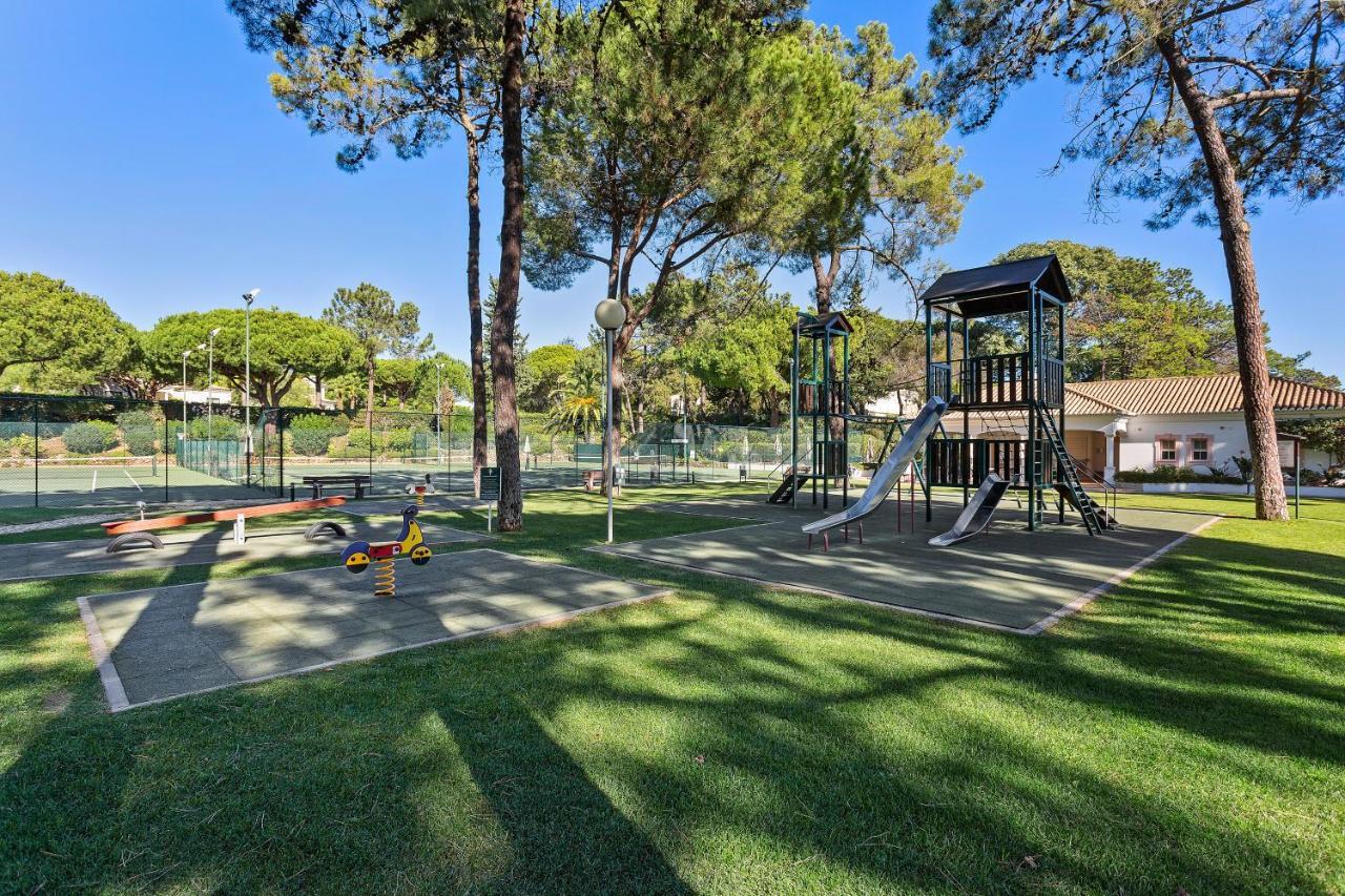 Four Seasons Country Club Hotel Quinta do Lago Bagian luar foto